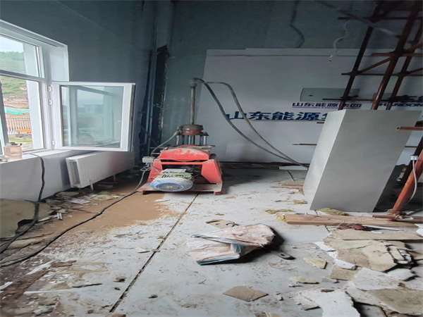 沙坡头地基基础下沉墙体裂缝加固注浆顶升施工